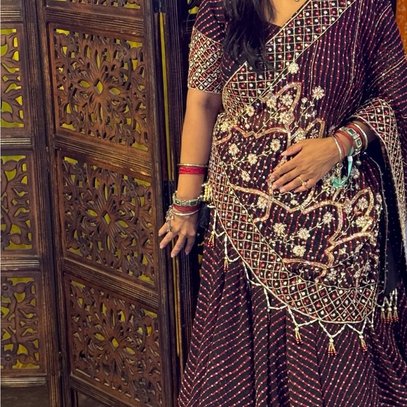 Leheriya lehengas Set - Picture 3 of 4